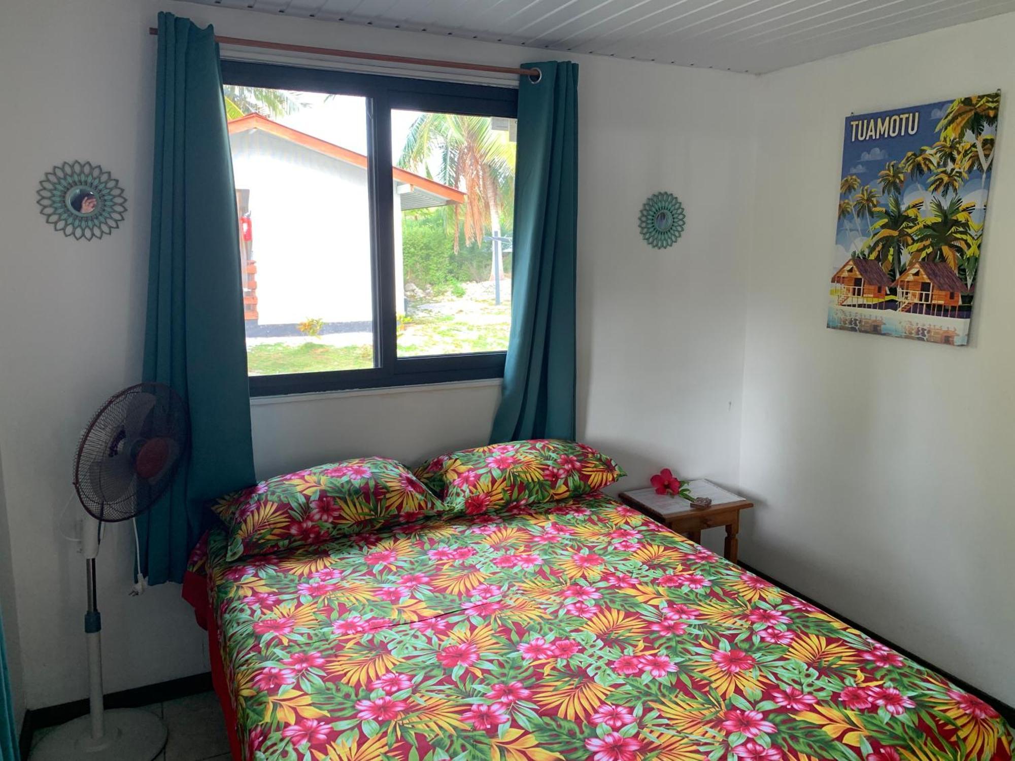 Готель Korikori House Fakarava II Rotoava Екстер'єр фото