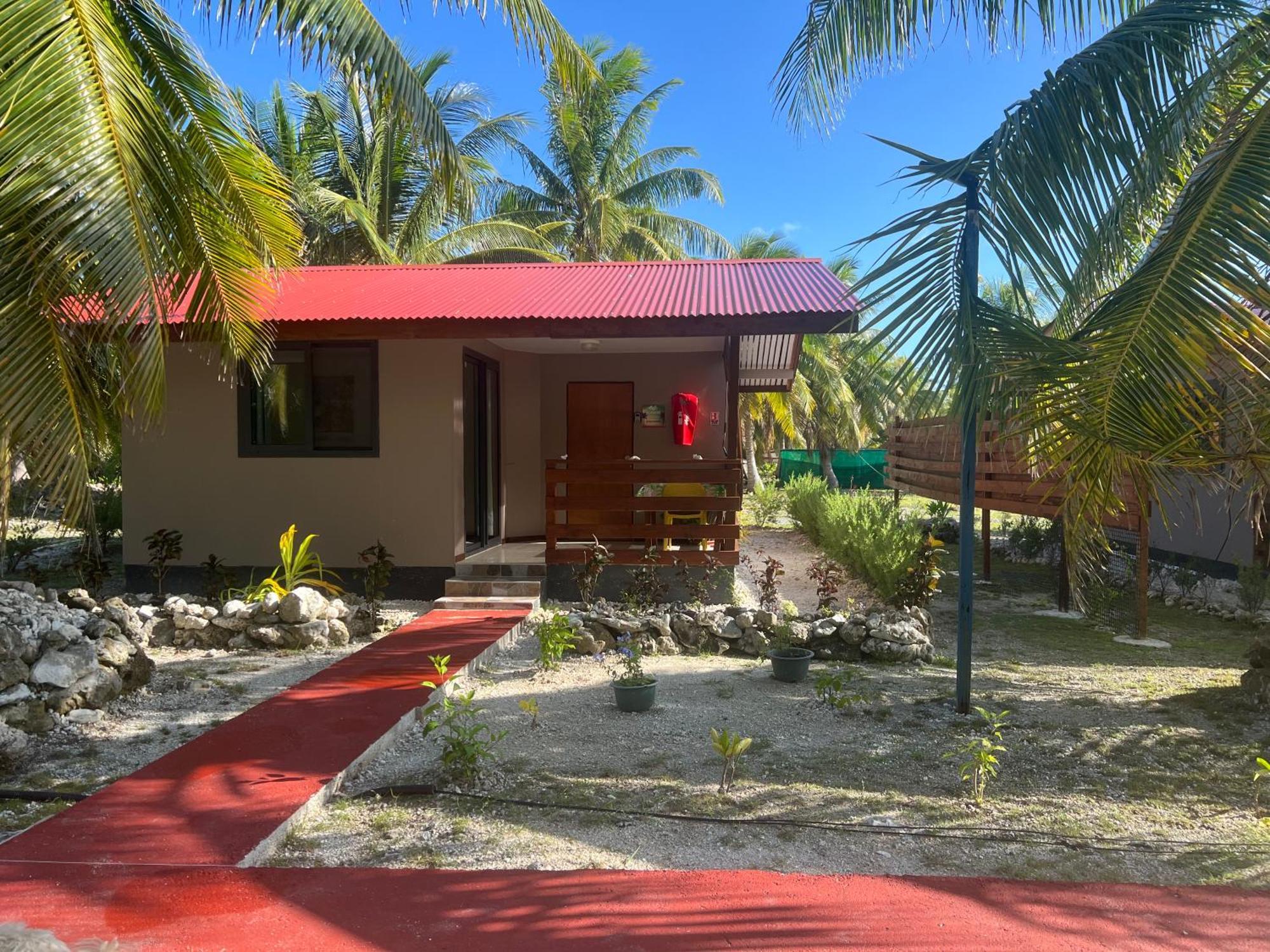 Готель Korikori House Fakarava II Rotoava Екстер'єр фото