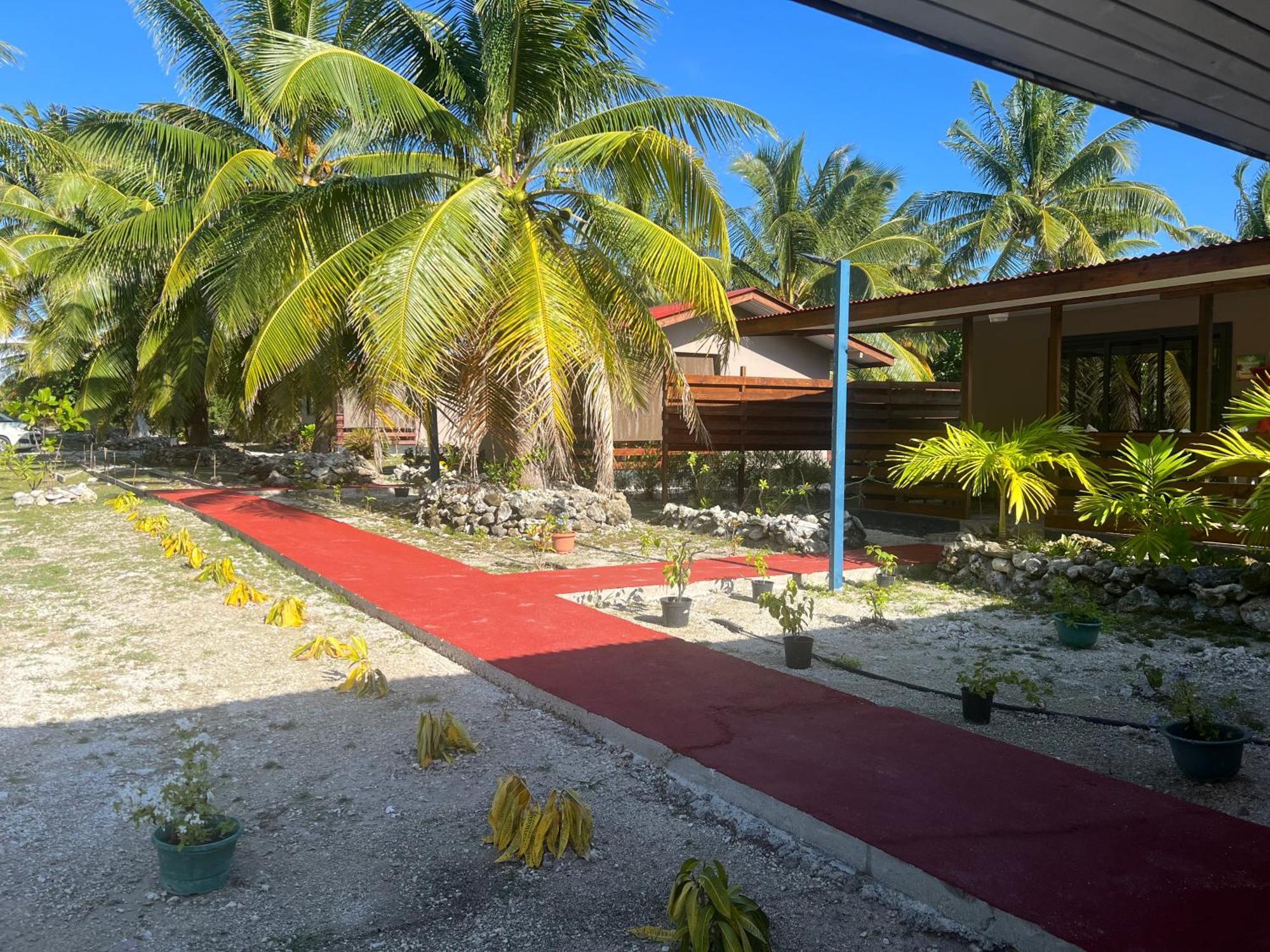 Готель Korikori House Fakarava II Rotoava Екстер'єр фото