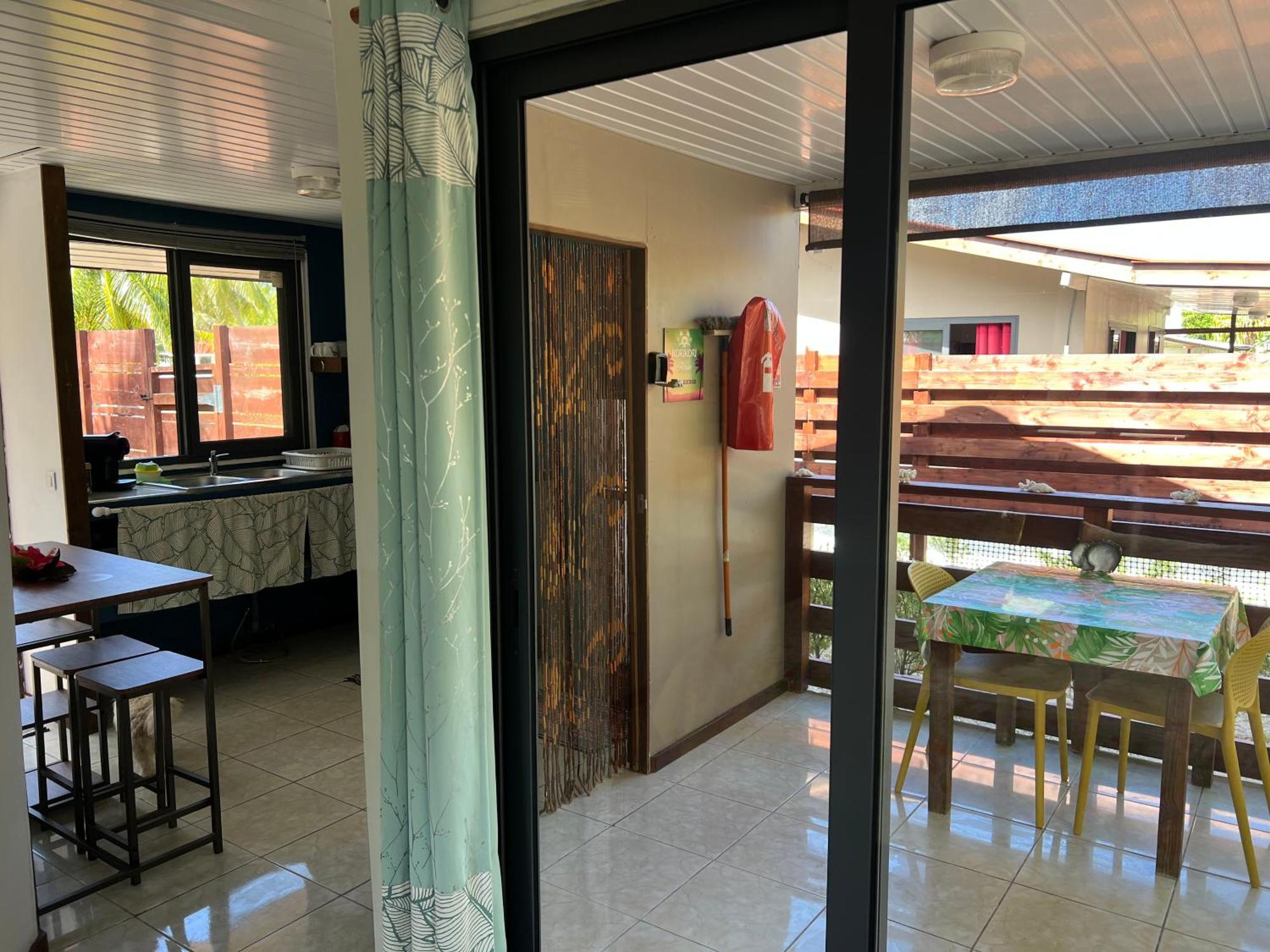 Готель Korikori House Fakarava II Rotoava Екстер'єр фото